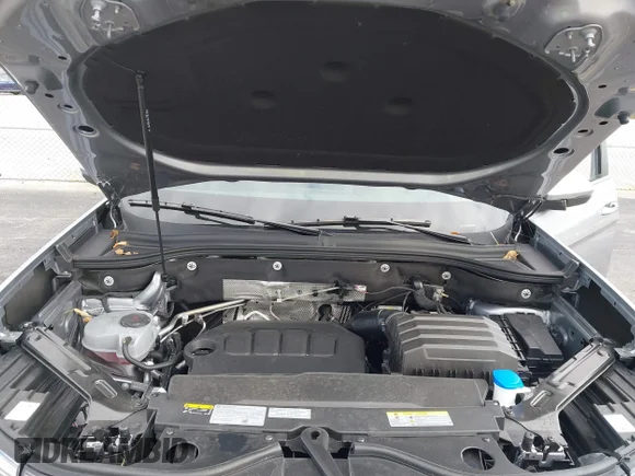 ✅ 2025 Volkswagen Atlas SE • VIN: 1V2WR2CA1SC576096 • Lot: 44313496. Listed on IAAI with 11,577 mi. Free auction sales archive from the USA and detailed vehicle history report at DreamBid. Image 10.