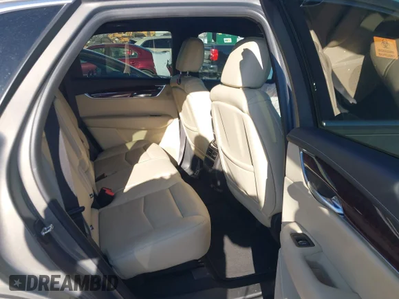 ✅ 2019 Cadillac XT5 Premium Luxury FWD • VIN: 1GYKNERS2KZ180750 • Лот: 43818056. Опубліковано раніше на IAAI з пробігом 40 868 миль. Безкоштовний доступ до архіву аукціонних продажів зі США та докладний звіт про історію автомобіля на DreamBid. Зображення 8.