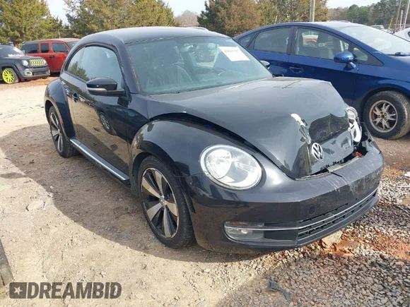 ✅ 2012 Volkswagen Beetle Turbo • VIN: 3VWVA7AT4CM655068 • Лот: 41605197. Опубликован ранее на IAAI с пробегом 115 546 миль. Бесплатный доступ к архиву аукционных продаж из США и подробный отчёт об истории автомобиля на DreamBid. Изображение 1.