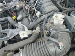 ✅ 1997 Pontiac Grand Prix SE • VIN: 1G2WJ52K8VF204332 • Lot: 42645081. Wystawiony na IAAI z przebiegiem 185 133 mil. Bezpłatny archiwum sprzedaży aukcyjnych z USA i szczegółowy raport historii pojazdu na DreamBid. Zdjęcie 13.