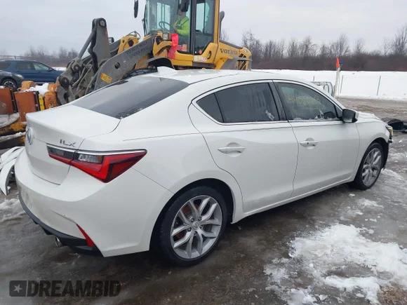 ✅ 2021 Acura ILX • VIN: 19UDE2F3XMA005370 • Lot: 44060213. Wystawiony na IAAI z przebiegiem 28 229 mil. Bezpłatny archiwum sprzedaży aukcyjnych z USA i szczegółowy raport historii pojazdu na DreamBid. Zdjęcie 4.