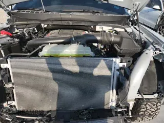 ✅ 2025 Ford F-150 Raptor • VIN: 1FTFW1RG9SFA95091 • Lot: 68033675. Listed on Copart with 5,607 mi. Free auction sales archive from the USA and detailed vehicle history report at DreamBid. Image 13.