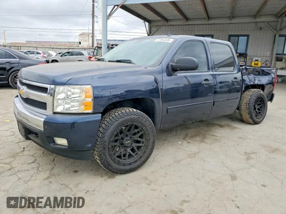 ✅ 2007 Chevrolet Silverado 1500 1LT • VIN: 3GCEC13J87G532755 • Лот: 57964036. Опубликован ранее на Copart с пробегом 163 255 миль. Бесплатный доступ к архиву аукционных продаж из США и подробный отчёт об истории автомобиля на DreamBid. Изображение 1.