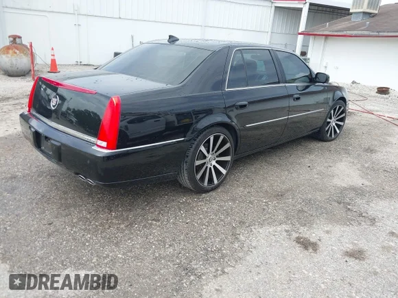✅ 2011 Cadillac DTS Premium Collection • VIN: 1G6KH5E64BU127067 • Lot: 42219402. Listed on IAAI with 137,537 mi. Free auction sales archive from the USA and detailed vehicle history report at DreamBid. Image 4.