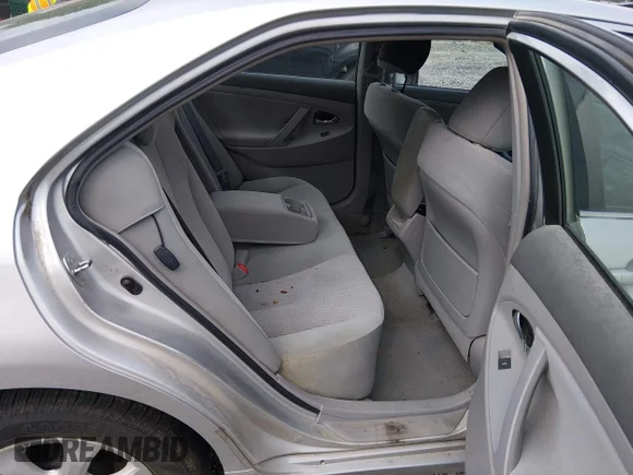 ✅ 2011 Toyota Camry LE • VIN: 4T1BF3EK3BU705725 • Lot: 45259903. Wystawiony na IAAI z przebiegiem 239 033 mil. Bezpłatny archiwum sprzedaży aukcyjnych z USA i szczegółowy raport historii pojazdu na DreamBid. Zdjęcie 8.