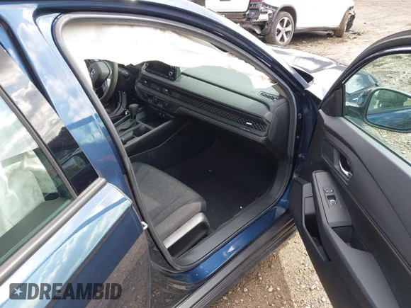 ✅ 2025 Honda Accord SE • VIN: 1HGCY1F42SA013949 • Lot: 44542679. Wystawiony na IAAI z przebiegiem 11 593 mil. Bezpłatny archiwum sprzedaży aukcyjnych z USA i szczegółowy raport historii pojazdu na DreamBid. Zdjęcie 5.