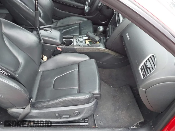 ✅ 2012 Audi S5 Premium Plus • VIN: WAUCVAFR2CA038674 • Лот: 45112863. Опубліковано раніше на IAAI з пробігом 146 287 миль. Безкоштовний доступ до архіву аукціонних продажів зі США та докладний звіт про історію автомобіля на DreamBid. Зображення 5.