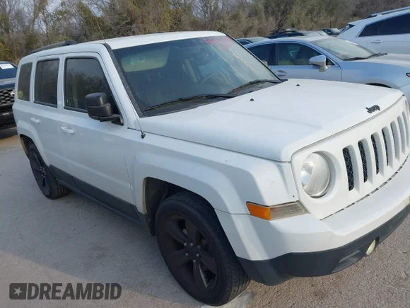 ✅ 2015 Jeep Patriot Sport • VIN: 1C4NJPBA8FD402609 • Lot: 44113488. Wystawiony na IAAI z przebiegiem 159 361 mil. Bezpłatny archiwum sprzedaży aukcyjnych z USA i szczegółowy raport historii pojazdu na DreamBid. Zdjęcie 1.
