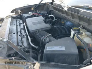 ✅ 2019 Chevrolet Silverado 1500 High Country • VIN: 3GCPWFED0KG128202 • Lot: 42626791. Wystawiony na IAAI z przebiegiem 132 247 mil. Bezpłatny archiwum sprzedaży aukcyjnych z USA i szczegółowy raport historii pojazdu na DreamBid. Zdjęcie 21.