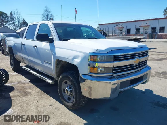 ✅ 2015 Chevrolet Silverado 2500HD Work Truck • VIN: 1GC1KUEGXFF655185 • Lot: 41642788. Wystawiony na IAAI z przebiegiem 170 305 mil. Bezpłatny archiwum sprzedaży aukcyjnych z USA i szczegółowy raport historii pojazdu na DreamBid. Zdjęcie 1.