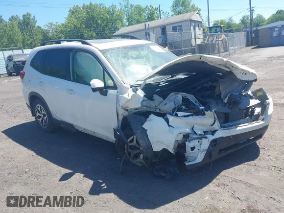 ✅ 2021 Subaru Forester Premium • VIN: JF2SKAJCXMH533029 • Lot: 45285088. Listed on IAAI with 75,462 mi. Free auction sales archive from the USA and detailed vehicle history report at DreamBid. Image 1.