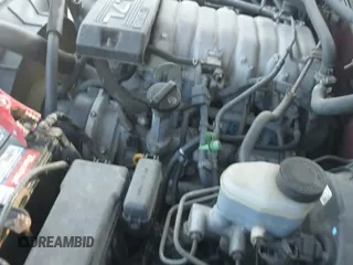 ✅ 2003 Toyota Sequoia SR5 • VIN: 5TDBT44A43S173029 • Lot: 42409155. Wystawiony na IAAI z przebiegiem 224 296 mil. Bezpłatny archiwum sprzedaży aukcyjnych z USA i szczegółowy raport historii pojazdu na DreamBid. Zdjęcie 12.