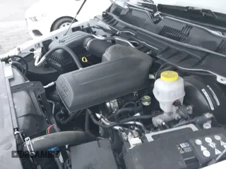 ✅ 2023 Ram 1500 Tradesman • VIN: 1C6RR6FGXPS535265 • Lot: 41474268. Wystawiony na IAAI z przebiegiem 10 989 mil. Bezpłatny archiwum sprzedaży aukcyjnych z USA i szczegółowy raport historii pojazdu na DreamBid. Zdjęcie 20.