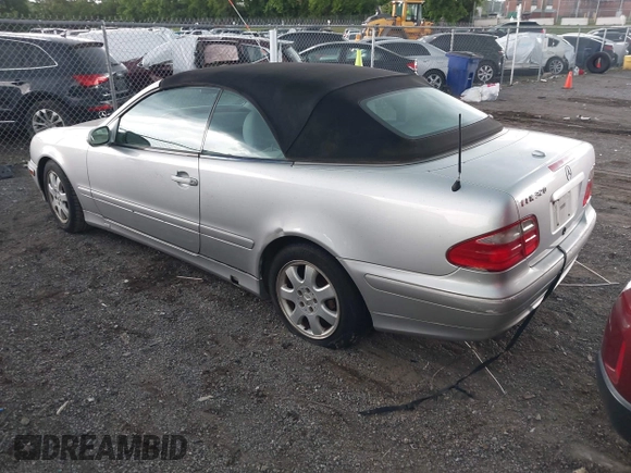 ✅ 2001 Mercedes-Benz CLK 320/430 • VIN: WDBLK65G41T077792 • Lot: 42170508. Wystawiony na IAAI z przebiegiem Nie podano. Bezpłatny archiwum sprzedaży aukcyjnych z USA i szczegółowy raport historii pojazdu na DreamBid. Zdjęcie 3.