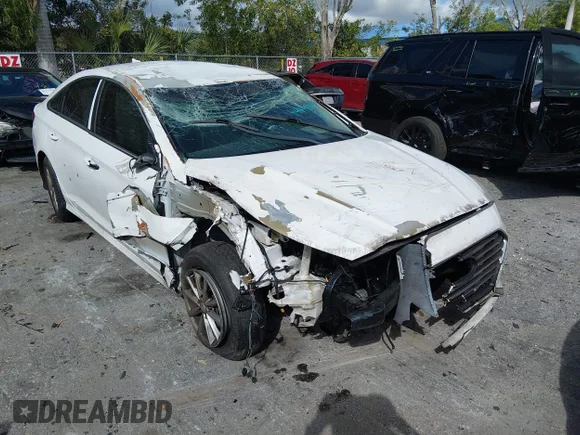 ✅ 2019 Hyundai Sonata SE • VIN: 5NPE24AFXKH761005 • Лот: 44498306. Опубліковано раніше на IAAI з пробігом 66 161 миль. Безкоштовний доступ до архіву аукціонних продажів зі США та докладний звіт про історію автомобіля на DreamBid. Зображення 6.