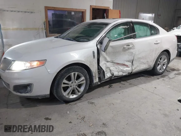 ✅ 2011 Lincoln MKS • VIN: 1LNHL9ER2BG614592 • Лот: 41629416. Опубліковано раніше на IAAI з пробігом 142 637 миль. Безкоштовний доступ до архіву аукціонних продажів зі США та докладний звіт про історію автомобіля на DreamBid. Зображення 2.