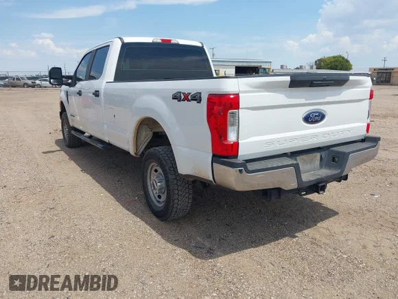 ✅ 2019 Ford F-250 XL • VIN: 1FT7W2BT8KEF79146 • Lot: 42996131. Wystawiony na IAAI z przebiegiem 162 210 mil. Bezpłatny archiwum sprzedaży aukcyjnych z USA i szczegółowy raport historii pojazdu na DreamBid. Zdjęcie 3.