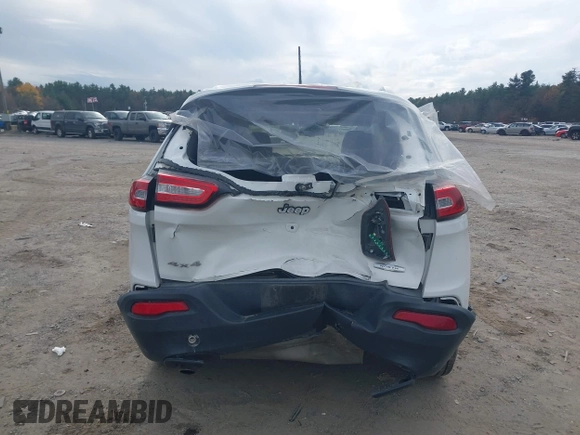 ✅ 2017 Jeep Cherokee Latitude • VIN: 1C4PJMCB5HW579592 • Lot: 43595505. Wystawiony na IAAI z przebiegiem 163 653 mil. Bezpłatny archiwum sprzedaży aukcyjnych z USA i szczegółowy raport historii pojazdu na DreamBid. Zdjęcie 6.
