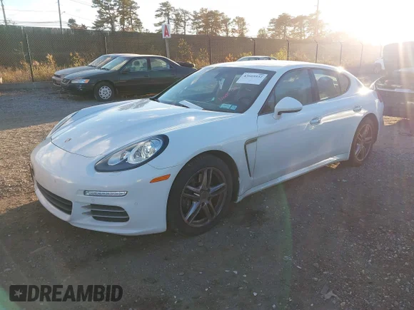 ✅ 2015 Porsche Panamera 4 • VIN: WP0AA2A78FL005625 • Lot: 43605932. Wystawiony na IAAI z przebiegiem 122 783 mil. Bezpłatny archiwum sprzedaży aukcyjnych z USA i szczegółowy raport historii pojazdu na DreamBid. Zdjęcie 2.