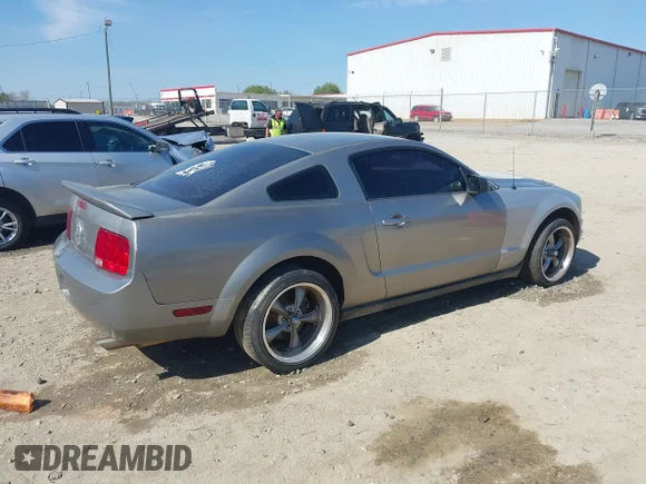 ✅ 2008 Ford Mustang Deluxe • VIN: 1ZVHT80N685140148 • Лот: 44665901. Опубликован ранее на IAAI с пробегом 259 807 миль. Бесплатный доступ к архиву аукционных продаж из США и подробный отчёт об истории автомобиля на DreamBid. Изображение 4.