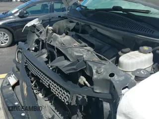 ✅ 2014 Chevrolet Express Cargo • VIN: 1GCWGFCA7E1150105 • Lot: 43386634. Wystawiony na IAAI z przebiegiem 258 655 mil. Bezpłatny archiwum sprzedaży aukcyjnych z USA i szczegółowy raport historii pojazdu na DreamBid. Zdjęcie 21.