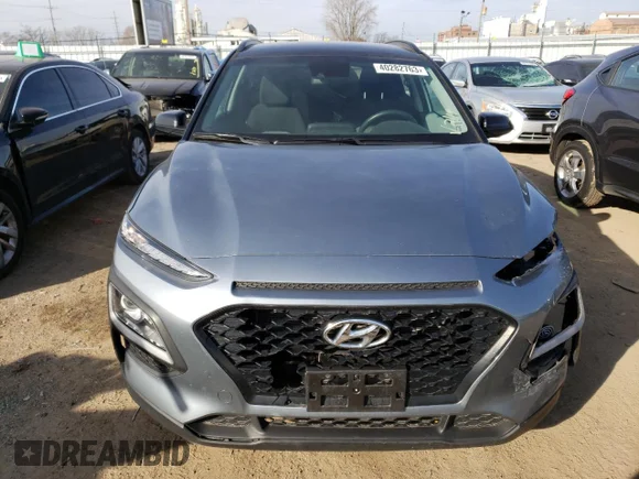 ✅ 2019 Hyundai Kona SEL • VIN: KM8K22AA9KU318826 • Lot: 40282763. Wystawiony na Copart z przebiegiem 29 070 mil. Bezpłatny archiwum sprzedaży aukcyjnych z USA i szczegółowy raport historii pojazdu na DreamBid. Zdjęcie 5.