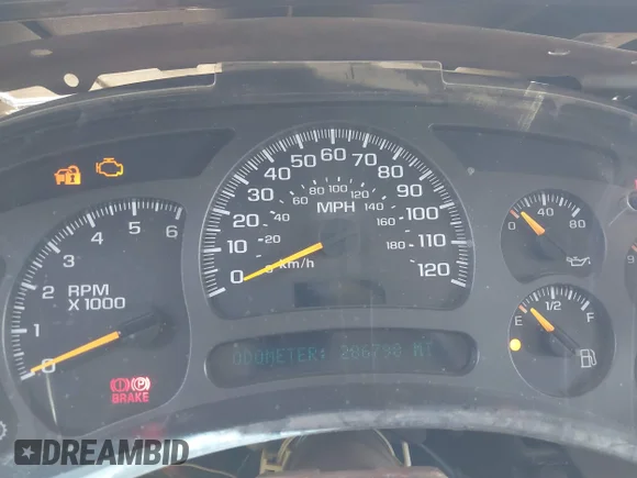 ✅ 2004 Chevrolet Silverado 2500HD LT • VIN: 1GCHK23UX4F239484 • Lot: 42204795. Wystawiony na IAAI z przebiegiem 286 798 mil. Bezpłatny archiwum sprzedaży aukcyjnych z USA i szczegółowy raport historii pojazdu na DreamBid. Zdjęcie 7.