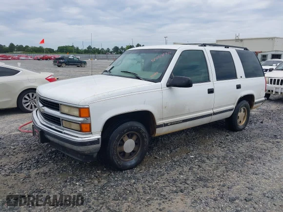 ✅ 1999 Chevrolet Tahoe Police Special • VIN: 1GNEC13R3XR102175 • Lot: 42210240. Wystawiony na IAAI z przebiegiem 240 987 mil. Bezpłatny archiwum sprzedaży aukcyjnych z USA i szczegółowy raport historii pojazdu na DreamBid. Zdjęcie 2.