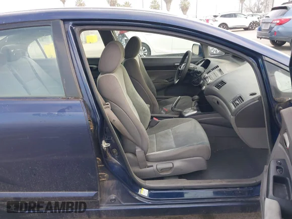 ✅ 2010 Honda Civic LX • VIN: 2HGFA1F57AH546258 • Lot: 44194465. Wystawiony na IAAI z przebiegiem 132 991 mil. Bezpłatny archiwum sprzedaży aukcyjnych z USA i szczegółowy raport historii pojazdu na DreamBid. Zdjęcie 5.