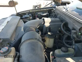 ✅ 2000 Ford Expedition XLT • VIN: 1FMRU1565YLB24513 • Lot: 42899030. Wystawiony na IAAI z przebiegiem Nie podano. Bezpłatny archiwum sprzedaży aukcyjnych z USA i szczegółowy raport historii pojazdu na DreamBid. Zdjęcie 12.