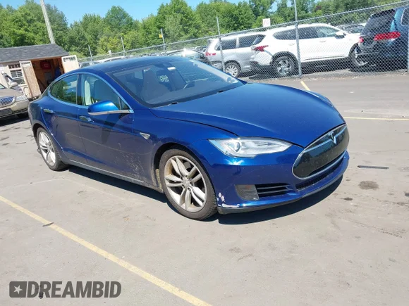✅ 2015 Tesla Model S 85D • VIN: 5YJSA1S21FF096533 • Lot: 45240405. Listed on IAAI with 47,069 mi. Free auction sales archive from the USA and detailed vehicle history report at DreamBid. Image 1.