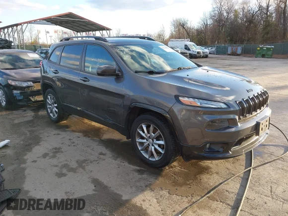 ✅ 2018 Jeep Cherokee Latitude • VIN: 1C4PJMCB5JD586687 • Лот: 44169063. Опубліковано раніше на IAAI з пробігом 98 119 миль. Безкоштовний доступ до архіву аукціонних продажів зі США та докладний звіт про історію автомобіля на DreamBid. Зображення 1.