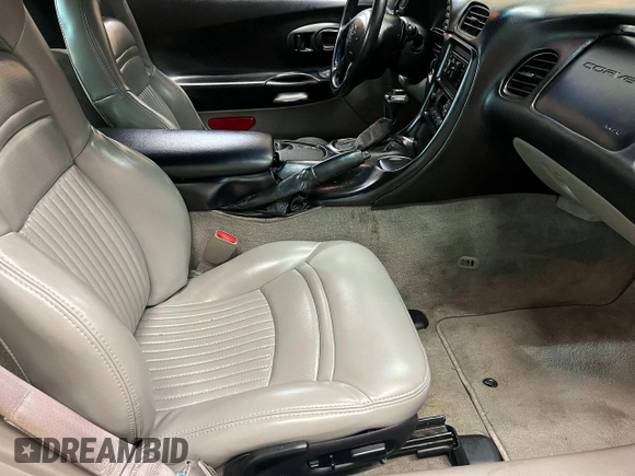 ✅ 1998 Chevrolet Corvette • VIN: 1G1YY22G4W5128490 • Lot: 52103556. Wystawiony na Copart z przebiegiem 90 013 mil. Bezpłatny archiwum sprzedaży aukcyjnych z USA i szczegółowy raport historii pojazdu na DreamBid. Zdjęcie 5.