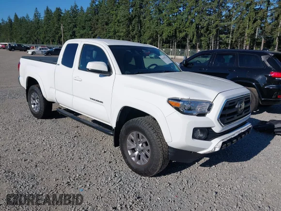 ✅ 2018 Toyota Tacoma SR5 • VIN: 5TFSZ5AN4JX155746 • Lot: 42450215. Wystawiony na IAAI z przebiegiem 48 285 mil. Bezpłatny archiwum sprzedaży aukcyjnych z USA i szczegółowy raport historii pojazdu na DreamBid. Zdjęcie 1.