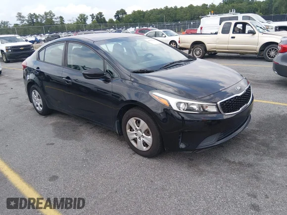 ✅ 2017 Kia Forte LX • VIN: 3KPFK4A71HE108721 • Лот: 45601004. Опубликован ранее на IAAI с пробегом 106 547 миль. Бесплатный доступ к архиву аукционных продаж из США и подробный отчёт об истории автомобиля на DreamBid. Изображение 1.
