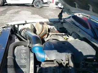 ✅ 2005 GMC Sierra 1500HD SLT • VIN: 1GTGK13U05F811217 • Лот: 41253560. Опубликован ранее на IAAI с пробегом 338 891 миль. Бесплатный доступ к архиву аукционных продаж из США и подробный отчёт об истории автомобиля на DreamBid. Изображение 19.