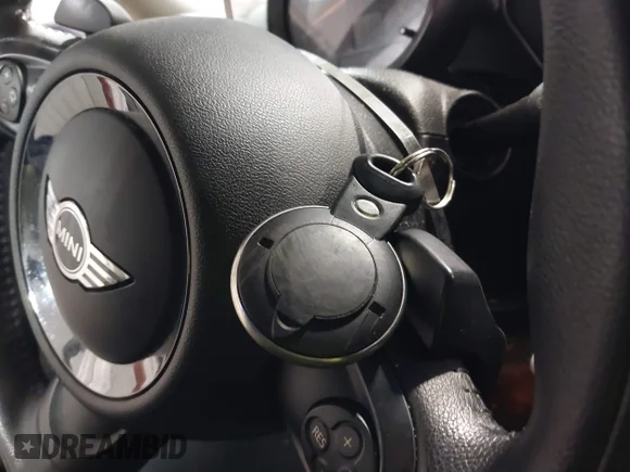 ✅ 2015 MINI Countryman S • VIN: WMWZC5C51FWP42963 • Lot: 43818816. Wystawiony na IAAI z przebiegiem 81 135 mil. Bezpłatny archiwum sprzedaży aukcyjnych z USA i szczegółowy raport historii pojazdu na DreamBid. Zdjęcie 11.