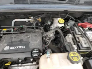 ✅ 2017 Buick Encore Preferred • VIN: KL4CJESB5HB193908 • Lot: 86627595. Listed on Copart with 62,442 mi. Free auction sales archive from the USA and detailed vehicle history report at DreamBid. Image 14.