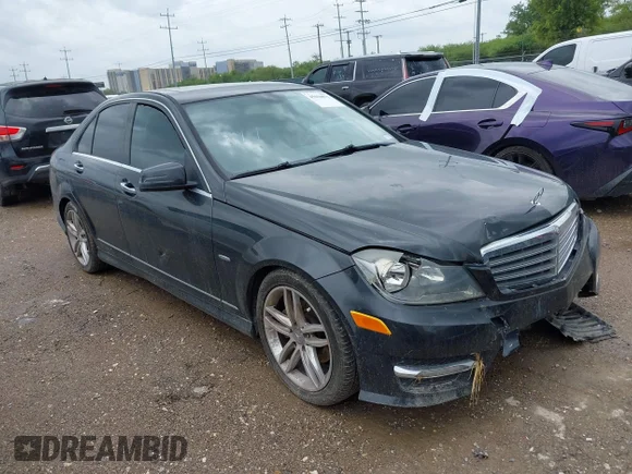 ✅ 2012 Mercedes-Benz C 250 Sport • VIN: WDDGF4HB9CR194740 • Лот: 45650071. Опубліковано раніше на IAAI з пробігом 137 038 миль. Безкоштовний доступ до архіву аукціонних продажів зі США та докладний звіт про історію автомобіля на DreamBid. Зображення 1.
