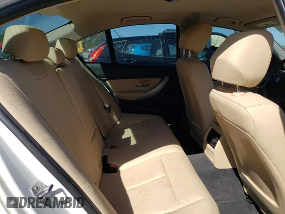 ✅ 2017 BMW 3 Series 320i • VIN: WBA8E1G50HNU14547 • Лот: 45633123. Опубликован ранее на Copart с пробегом 74 515 миль. Бесплатный доступ к архиву аукционных продаж из США и подробный отчёт об истории автомобиля на DreamBid. Изображение 10.