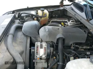 ✅ 2005 Chevrolet Silverado 2500HD LS • VIN: 1GCHK23U35F826160 • Lot: 41752747. Wystawiony na IAAI z przebiegiem 204 627 mil. Bezpłatny archiwum sprzedaży aukcyjnych z USA i szczegółowy raport historii pojazdu na DreamBid. Zdjęcie 20.