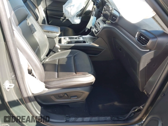 ✅ 2023 Ford Explorer XLT • VIN: 1FMSK8DH2PGA59839 • Lot: 44263798. Wystawiony na IAAI z przebiegiem 102 951 mil. Bezpłatny archiwum sprzedaży aukcyjnych z USA i szczegółowy raport historii pojazdu na DreamBid. Zdjęcie 5.