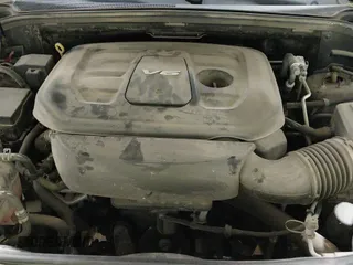 ✅ 2018 Jeep Grand Cherokee High Altitude • VIN: 1C4RJFCG4JC412065 • Lot: 43488728. Wystawiony na IAAI z przebiegiem 135 281 mil. Bezpłatny archiwum sprzedaży aukcyjnych z USA i szczegółowy raport historii pojazdu na DreamBid. Zdjęcie 20.