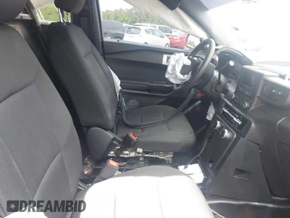 ✅ 2024 Ford Police Interceptor Utility • VIN: 1FM5K8ACXRGA70290 • Lot: 45218080. Wystawiony na IAAI z przebiegiem Nie podano. Bezpłatny archiwum sprzedaży aukcyjnych z USA i szczegółowy raport historii pojazdu na DreamBid. Zdjęcie 5.