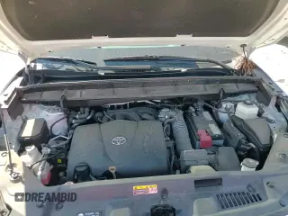 ✅ 2021 Toyota Highlander XLE • VIN: 5TDGZRAH4MS533680 • Lot: 91648665. Listed on Copart with 48,043 mi. Free auction sales archive from the USA and detailed vehicle history report at DreamBid. Image 14.