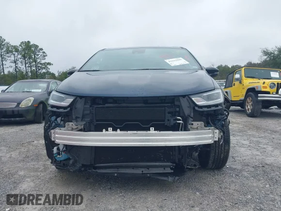 ✅ 2025 Chrysler Pacifica Select • VIN: 2C4RC1BG1SR513216 • Лот: 41615595. Опубліковано раніше на IAAI з пробігом 17 626 миль. Безкоштовний доступ до архіву аукціонних продажів зі США та докладний звіт про історію автомобіля на DreamBid. Зображення 6.