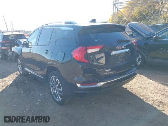 ✅ 2022 GMC Terrain Denali • VIN: 3GKALXEV0NL271132 • Lot: 43613179. Wystawiony na IAAI z przebiegiem 22 639 mil. Bezpłatny archiwum sprzedaży aukcyjnych z USA i szczegółowy raport historii pojazdu na DreamBid. Zdjęcie 3.