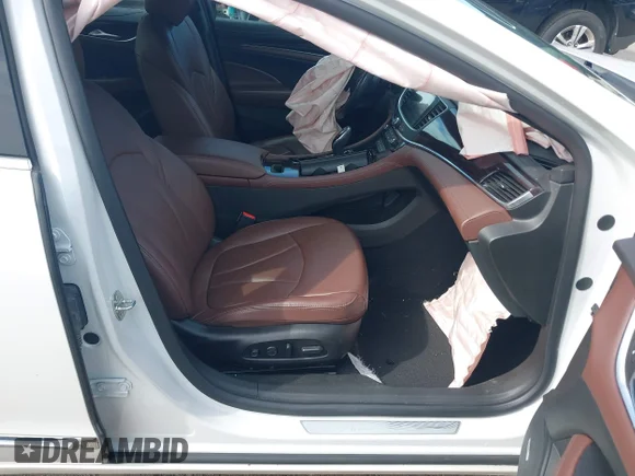 ✅ 2019 Buick LaCrosse Avenir • VIN: 1G4ZV5SS4KU105538 • Lot: 43162661. Wystawiony na IAAI z przebiegiem 29 022 mil. Bezpłatny archiwum sprzedaży aukcyjnych z USA i szczegółowy raport historii pojazdu na DreamBid. Zdjęcie 5.