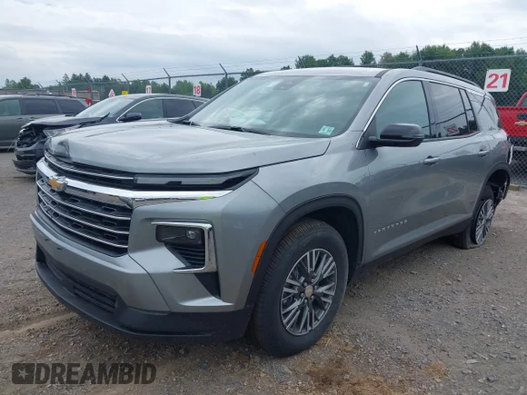 ✅ 2026 Chevrolet Traverse AWD LT • VIN: 1GNEVGKS4TJ301388 • Лот: 45520872. Опубликован ранее на IAAI с пробегом 5 761 миль. Бесплатный доступ к архиву аукционных продаж из США и подробный отчёт об истории автомобиля на DreamBid. Изображение 2.