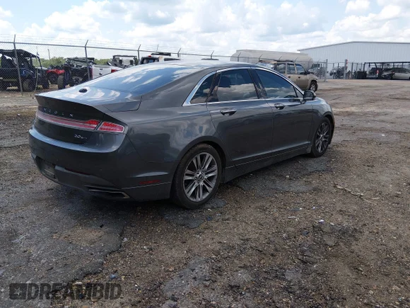 ✅ 2015 Lincoln MKZ • VIN: 3LN6L2G94FR600493 • Lot: 45213353. Wystawiony na IAAI z przebiegiem 235 289 mil. Bezpłatny archiwum sprzedaży aukcyjnych z USA i szczegółowy raport historii pojazdu na DreamBid. Zdjęcie 4.